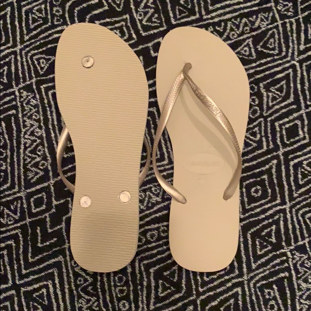 Brand new Havaianas ⚡️